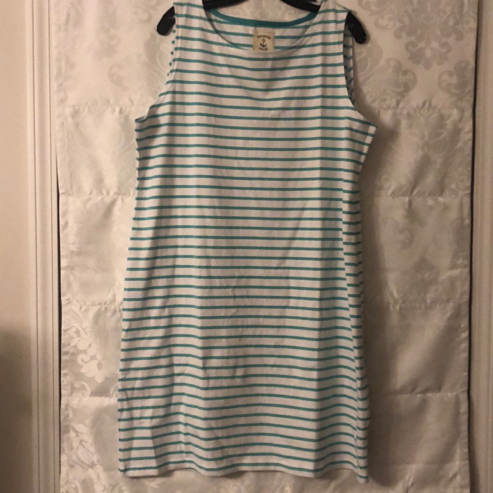 Cute sheath dress white and teal stripes.